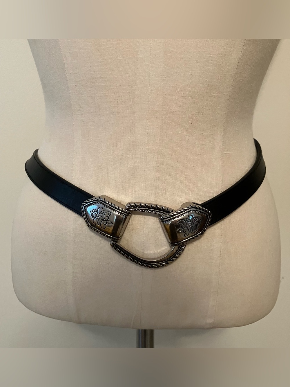 Chicos Interlock Western Buckle Slouch Belt Women’ M/ L Black Vegan Leather 90s
